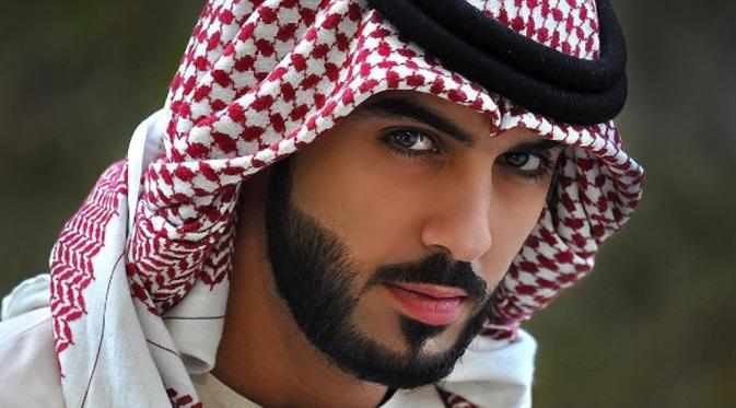 Inilah kabar terbaru dari Omar Borkan Al Gala, pria asal Dubai yang sempat diusir karena dinilai memiliki wajah yang terlalu tampan. (Instagram/Omar Borkan)