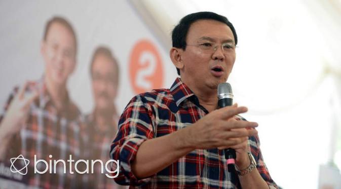 Kejaksaan Agung menyatakan tidak menahan gubernur nonaktif DKI Jakarta, Ahok. (via: Bintang,com/Nurwahyunan)