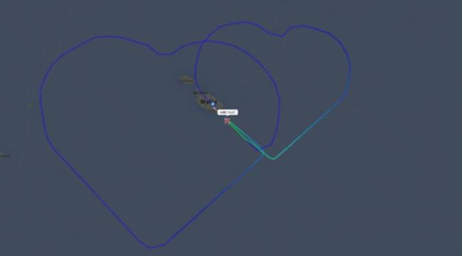 Pola dua hati yang dibuat oleh pesawat Air Malta untuk merayakan pernikahan dua pegawainya (Flightradar24)