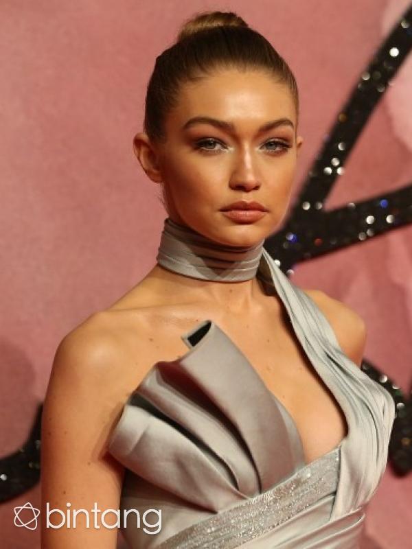 Gigi Hadid merasa canggung atas drama yang terjadi diantara Hailey Baldwin dan Taylor Swift. (AFP/Bintang.com)