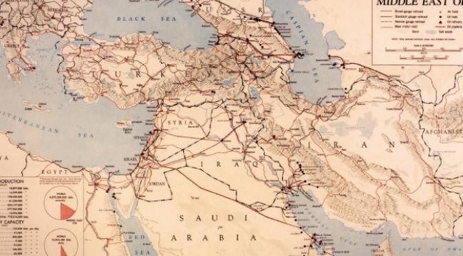 Peta CIA yang menunjukkan produksi minyak dan transportasinya di Timur Tengah dari 1951 (CIA)