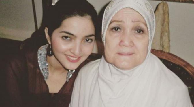 Ashanty unggah foto bersama sang mama saat sebulan meninggalnya almarhumah (Instagram/@ashanty_ash)