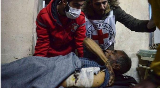 Proses evakuasi korban perang paling tak berdaya di Aleppo Suriah (Syrian Arab Red Crescent)