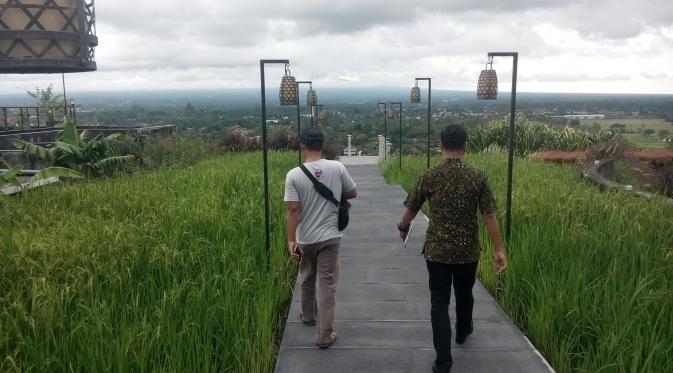 Pamandangan di Sumberwatu Heritage Resort yang menghadap Gunung Merapi. (Liputan6.com/Yanuar H)