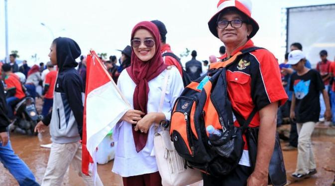 Suporter Timnas Indonesia. (Bintang.com/Adrian Putra)