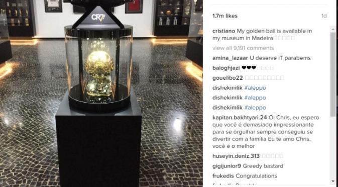 Ronaldo pamerkan trofi Ballon d’Or di museumnya (Instagram)