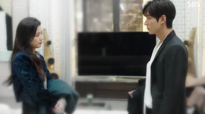 Lee Min Ho dan Jun Ji Hyun di Legend of the Blue Sea. (via SBS)
