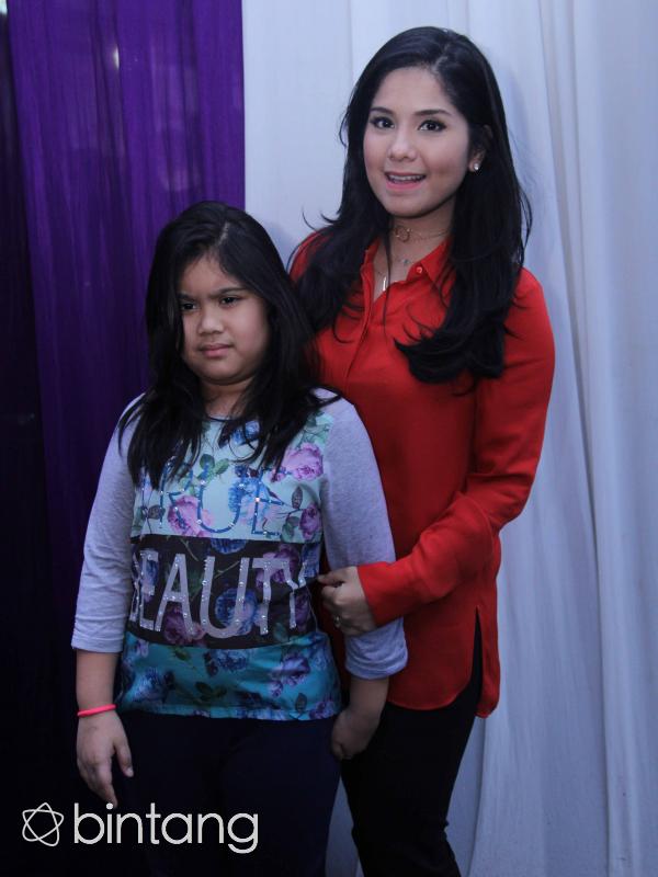 Annisa Pohan dan Almira. (Nurwahyunan/Bintang.com)