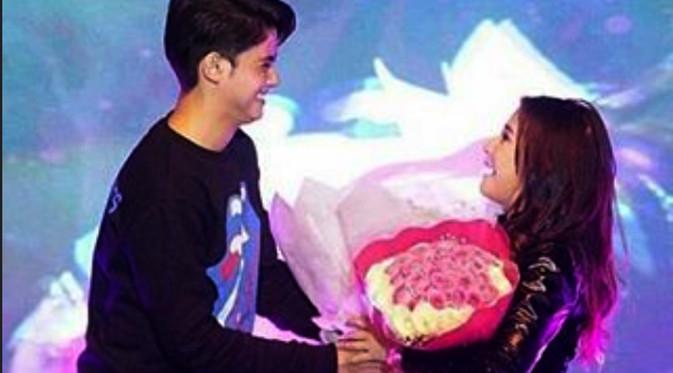 Sering kali Aliando Syarief dan Prilly Latuconsina 'dijodohkan'. Tidak sedikit pula fans keduanya mendukung pacaran artis yang melejit berkat sinetron Ganteng Ganteng Serigala. (Instagram)