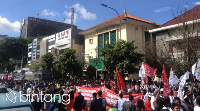 Suasana di Luar Sidang Ahok Hari Ini, Selasa, 20 Desember 2016 di Pengadilan Negeri Jakarta Utaara. (Bintang.com/Dadan Eka Permana)