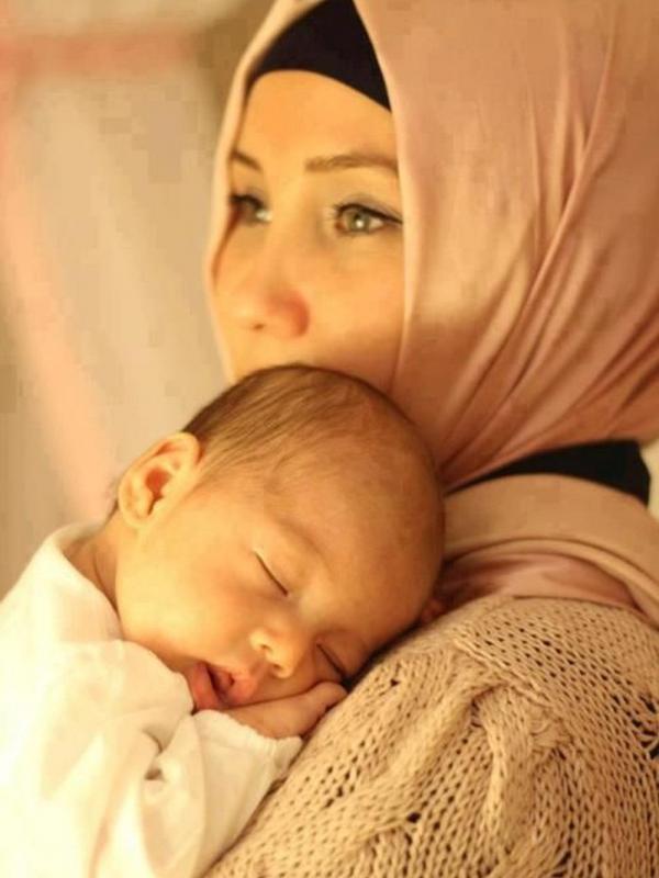 Ilustrasi ibu dan anak. (via Pinterest)
