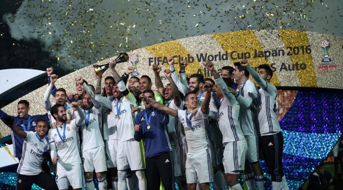 Selebrasi Real Madrid saat menjadi juara Piala Dunia Antarklub 2016. (AFP/ Behrouz Mehri)