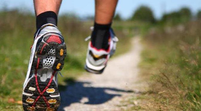 Sepatu olahraga untuk lari tentunya harus sangat fleksible sehingga dapat mendukung aktivitas untuk menekuk tiap kali penggunanya melangkah