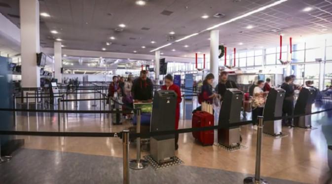 Mesin check-in mobile di Bandara Internasional Auckland, Selandia Baru. (Doc: New Zealand Herald)