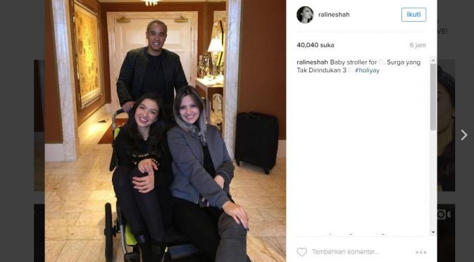 Raline Shah berpose bersama Nia Ramadhani dan Ardi Bakrie di Las Vegas, Amerika Serikat. (foto: instagram/ralineshah)