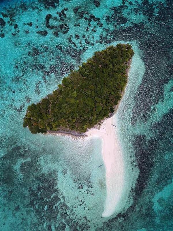 Pulau Nuhukahai, Kepulauan Kei, Maluku. (andresutantoo/Instagram)