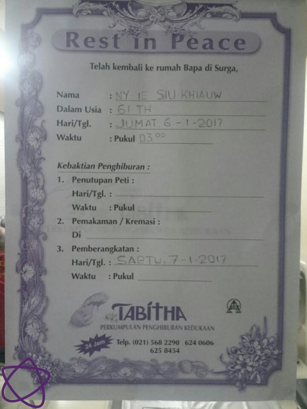 Dari informasi yang terpampang di rumah duka, Ibunda Abimana meninggal pada Jum’at (6/1) pukul 15.00 WIB. Saat ini jenazah masih disemayamkan di rumah duka Rumah Sakit Husada. (Bambang E. Ros/Bintang.com)