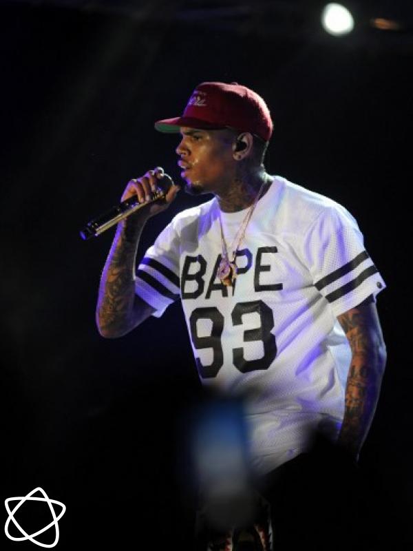 Chris Brown dilarang menggunakan fasilitas gym sebuah pusat kebugaran, selama seumur hidup karena perbuatannya. (AFP/Bintang.com)