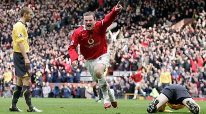 Striker Manchester United, Wayne Rooney, melakukan selebrasi usai mencetak gol ke gawang Arsenal di Old Trafford, 9 April 2006. (Daily Mail).