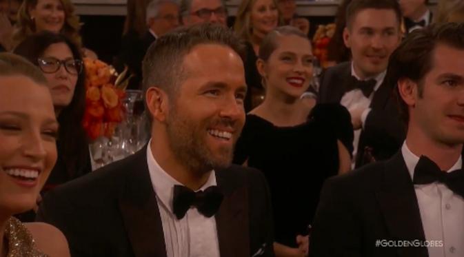 Wajah Ryan Reynolds saat digoda Ryan Gosling (Twitter)