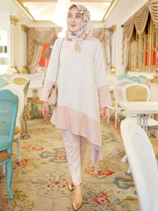 Di sini, kamu bisa tahu  nih outfit yang sering dipakai hijabers masakini. (via: Instagram/@dianpelangi)