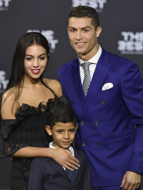 Cristiano Ronaldo dan Georgina Rodriguez. (AFP/Bintang.com)