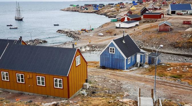 Ittoqqortoormiit, Greenland. (pimmalai/Instagram)