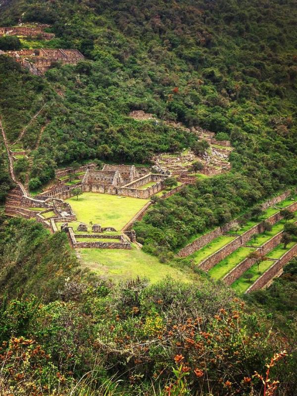 Choquequirao, Peru. (mitchellpoole3/Instagram)