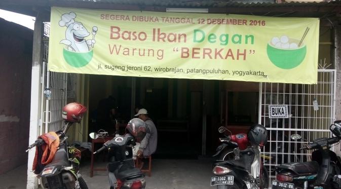 warung Berkah Bakso Ikan Degan di Bugisan, Jl Sugeng Jeroni no 62 Wirobrajan Patangpuluhan Yogyakarta.