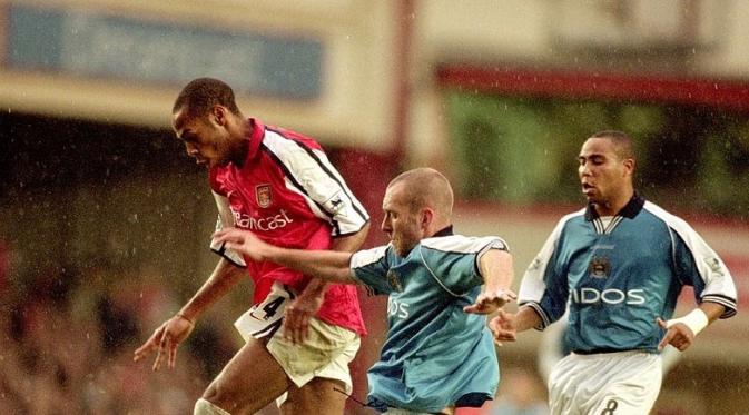 Pertandingan antara Arsenal melawan Manchester City pada 2000. (Sky Sports).