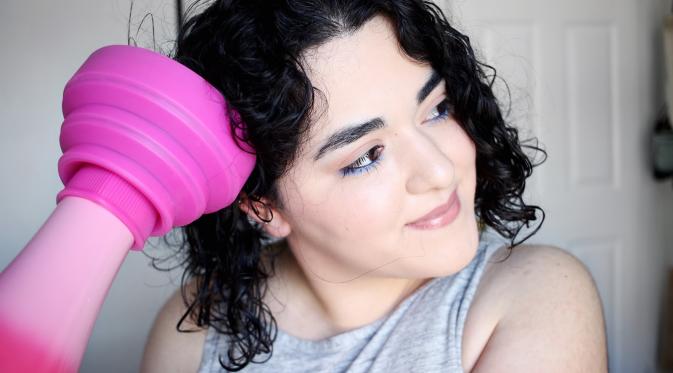  Cara Merawat Rambut Keriting yang Super Gampang. (Foto: blogspot.com)