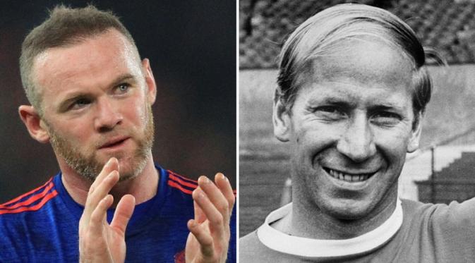 Wayne Rooney dan Sir Bobby Charlton. (AFP/Oli Scarff)