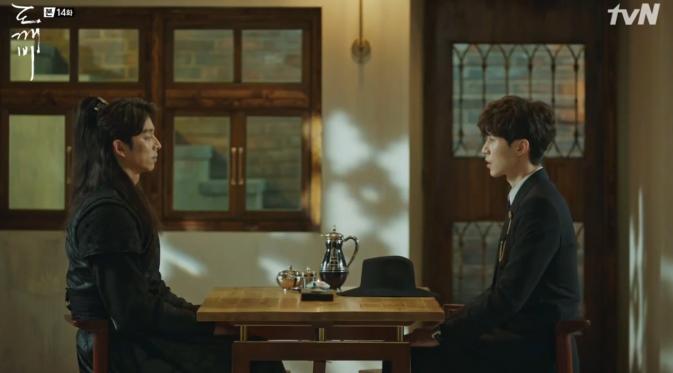 Gong Yoo dan Lee Dong Wook di drama Goblin episode 14. (via tvN)