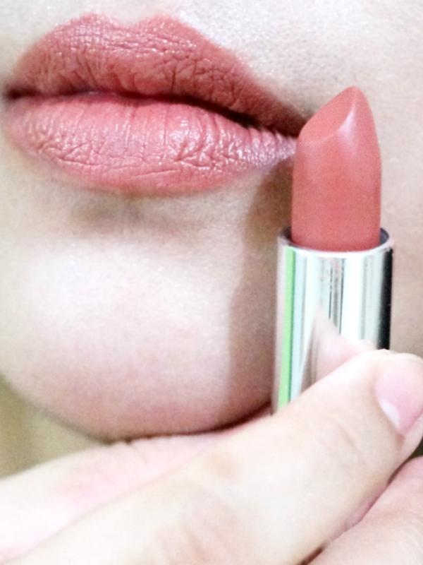 Ini Jenis Lipstik yang Semua Cewek Layak Tahu. (Foto: jellobeans.com)