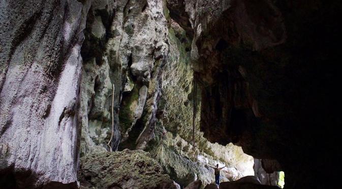 Gua Batu Cermin, Labuan Bajo, Flores, Nusa Tenggara Timur. (matthewzackey/Instagram)
