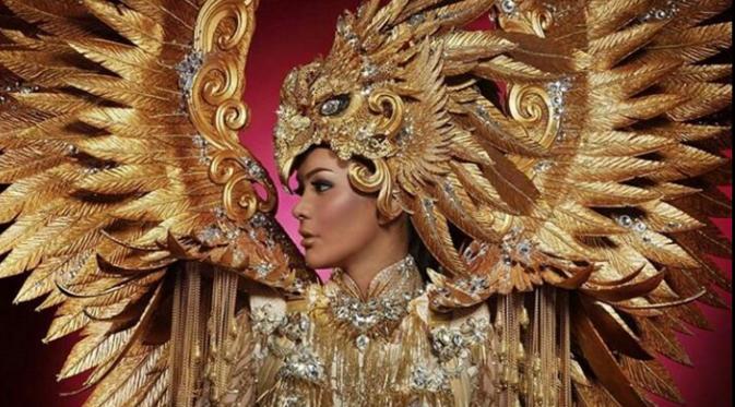 Miss Universe adalah ajang kecantikan dunia yang paling ditunggu-tunggu kehadirannya. Indonesia sudah berpartisipasi sejak tahun 70-an. Tahun ini Indonesia diwakili oleh Kezia Warouw, Puteri Indonesia 2016. (Twitter/ @cikitakezia)