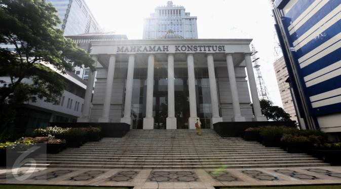 Mahkamah Konstitusi (MK) menanggapi kabar penangkapan hakim konstitusiPatrialis Akbar oleh KPK dalam operasi tangkap tangan (Liputan6.com/Faizal Fanani)