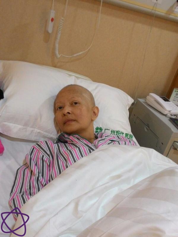 Yana Zein saat di rumah sakit di Cina (Dok. Istimewa)