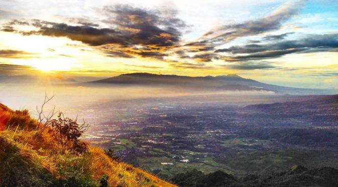 Gunung Penanggungan, Mojokerto, Jawa Timur. (hendrik_jruxz/Instagram)