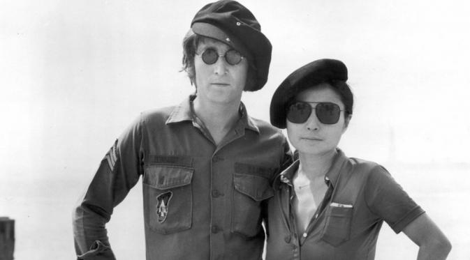 Yoko Ono dan John Lennon (The Hollywood Reporter)