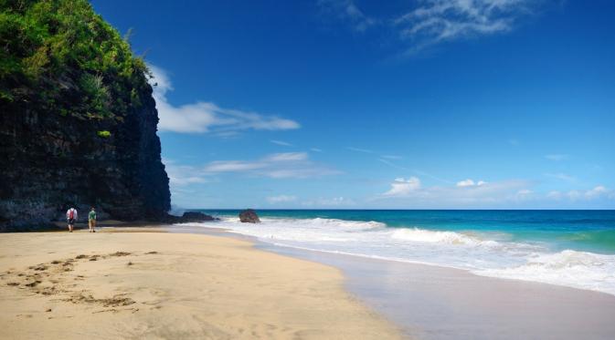 Pantai Hanakapiai, Hawaii, Amerika Serikat. (maximkabb/depositphotos.com)