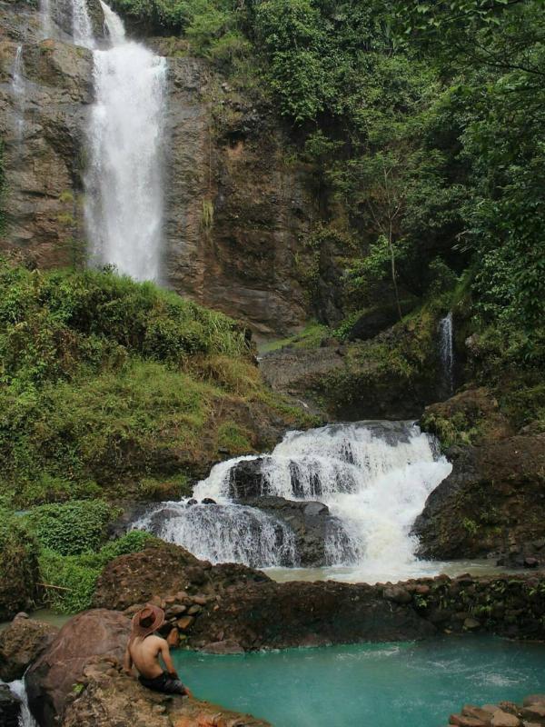 Curug Cina, Subang, Jawa Barat. (ari_andrian/Instagram)