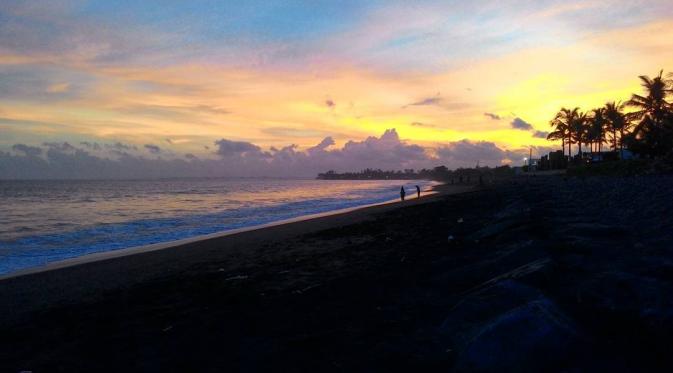 Pantai Purnama, Bali. (noniktryaningtyas/Instagram)