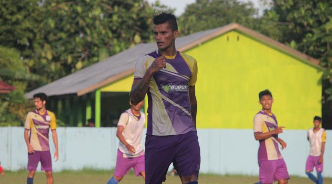 Pemain Persiba Balikpapan Dedimar Fereira (Liputan6.com / Abelda Gunawan)