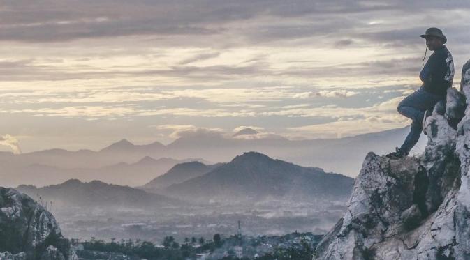 Gunung Hawu, Padalarang, Bandung, Jawa Barat. (hanifrizqir/Instagram)