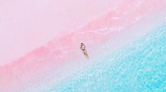 Pink Beach, Taman Nasional Komodo, Nusa Tenggara Timur. (iwwm/Instagram)