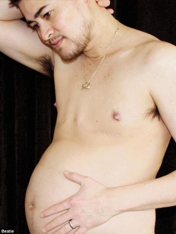 Thomas Beatie | via: dailymail.co.uk