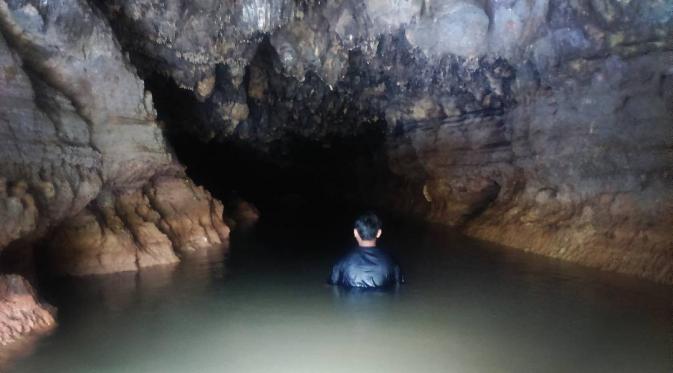 Gua Embultuk, Blitar, Jawa Timur. (bosenhandsome/Instagram)