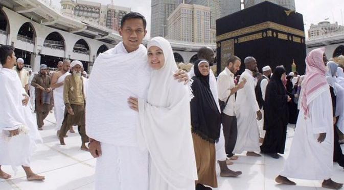 Annisa Pohan dan Agus Yudhoyono umrah [foto: instagram/annisayudhoyono]