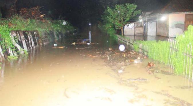 Banjir di Hegarmanah, Air Meluap Nyaris Sampai Atap Rumah